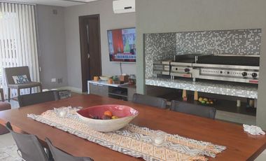 Casa en Club de Campo Abril