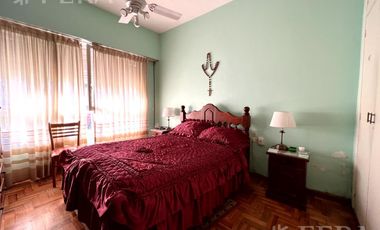 Venta casa 4 ambientes con cochera en Wilde