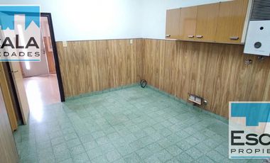 CASA DE DOS DORMITORIOS CON PATIO