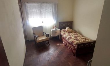 PH PARA DOS FAMILIAS O INVERSOR VENTA  Marco Avellaneda  1781 REMEDIOS DE ESCALADA