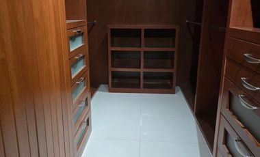 Enorme residencia en Renta en Jardín Real  Amplios Espacios y Ubicación Privilegiada