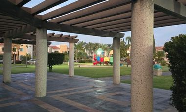 Enorme residencia en Renta en Jardín Real  Amplios Espacios y Ubicación Privilegiada