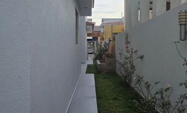 Enorme residencia en Renta en Jardín Real  Amplios Espacios y Ubicación Privilegiada