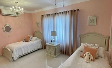 CASA RENTA CUMBRES 4to SECTOR