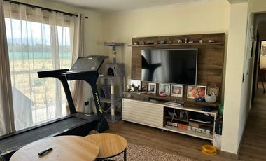 Casa en Talagante: Espacio y Estilo en 5000m²