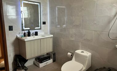 Casa en Talagante: Espacio y Estilo en 5000m²