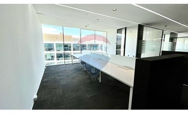 ESPECTACULAR OFICINA EN EL CORAZON DE LA DEHESA