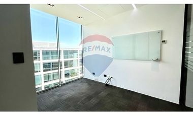 ESPECTACULAR OFICINA EN EL CORAZON DE LA DEHESA