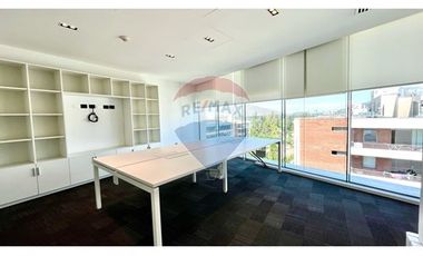 ESPECTACULAR OFICINA EN EL CORAZON DE LA DEHESA