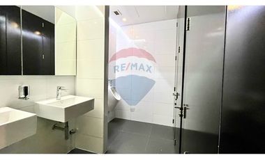 ESPECTACULAR OFICINA EN EL CORAZON DE LA DEHESA