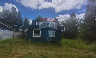 Gran parcela con tres casas en Valdivia.