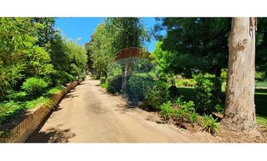 Orilla Lago!! lindo jardín piscina quincho 8850 m2