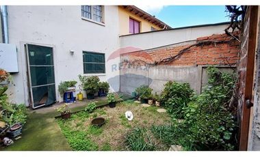 Venta Casa Renovada de 2 Pisos - San Joaquin