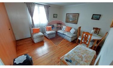 Venta Casa Renovada de 2 Pisos - San Joaquin