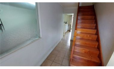 Venta Casa Renovada de 2 Pisos - San Joaquin
