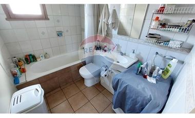 Venta Casa Renovada de 2 Pisos - San Joaquin