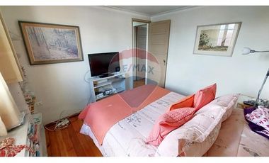 Venta Casa Renovada de 2 Pisos - San Joaquin