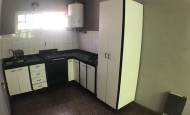 Departamento 3amb amplios SIN EXPENSAS Sarmiento al 300