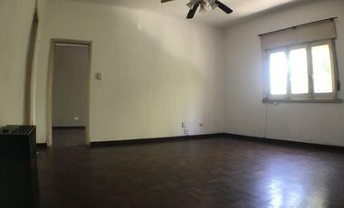 Departamento 3amb amplios SIN EXPENSAS Sarmiento al 300