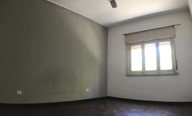 Departamento 3amb amplios SIN EXPENSAS Sarmiento al 300