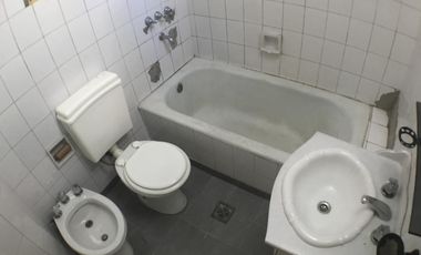 Departamento 3amb amplios SIN EXPENSAS Sarmiento al 300