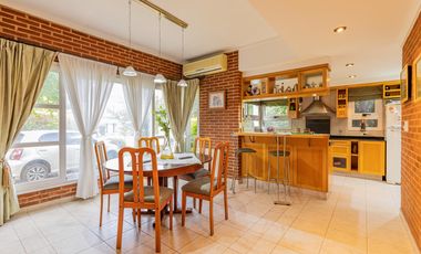 Casa de cuatro dormitorios en Barrio Cerrado Anexo Club Alemán Quilmes  ACEPTA DPTO EN PARTE DE PAGO