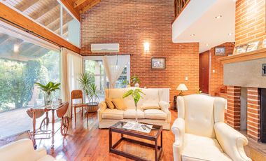 Casa de cuatro dormitorios en Barrio Cerrado Anexo Club Alemán Quilmes  ACEPTA DPTO EN PARTE DE PAGO