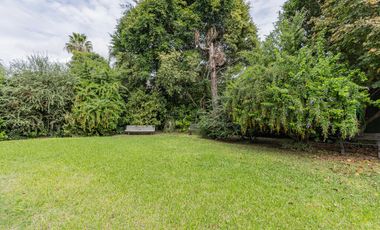 Casa de cuatro dormitorios en Barrio Cerrado Anexo Club Alemán Quilmes  ACEPTA DPTO EN PARTE DE PAGO