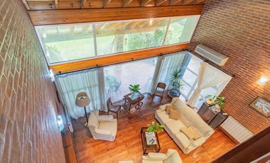 Casa de cuatro dormitorios en Barrio Cerrado Anexo Club Alemán Quilmes  ACEPTA DPTO EN PARTE DE PAGO