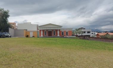 Vendo linda propiedad dentro de lotización privada, ideal para proyecto inmobiliario