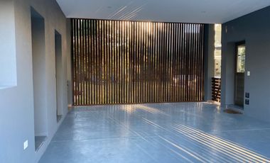 Casa en  Talar del Lago 2