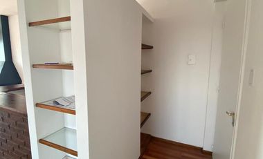 DEPARTAMENTO UBICADO EN EL CENTRO DE ADROGUE