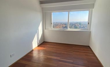 DEPARTAMENTO UBICADO EN EL CENTRO DE ADROGUE