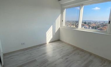 DEPARTAMENTO UBICADO EN EL CENTRO DE ADROGUE