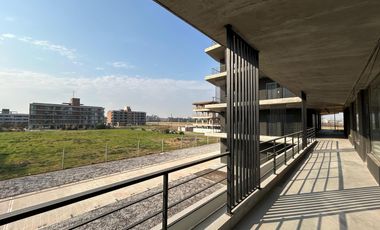 ALQUILER oficina con cochera en Plaza TN- Fisherton