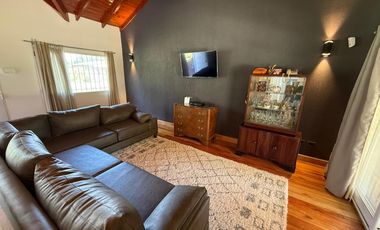 Casa - Barrio Los Pinos