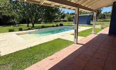 Casa - Barrio Los Pinos