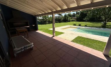 Casa - Barrio Los Pinos