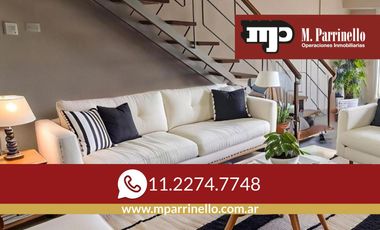 Depto de 3 ambientes con altillo y patio con parrilla –En Venta