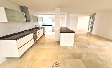 Venta de piso primera linea al mar 6 amb de 265 m2  - Zona Varese