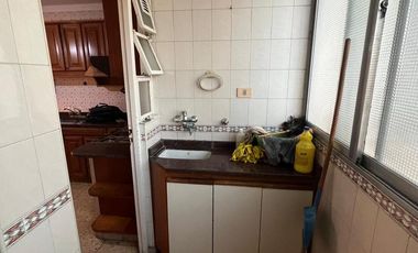 Bmé. Mitre al 1800 Depto. 3 amb. SEMIPISO C/ DEP. DE 78M2