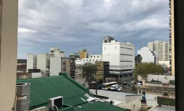 Bmé. Mitre al 1800 Depto. 3 amb. SEMIPISO C/ DEP. DE 78M2