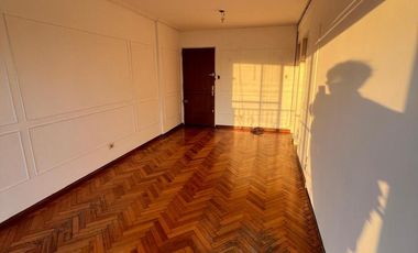 Bmé. Mitre al 1800 Depto. 3 amb. SEMIPISO C/ DEP. DE 78M2