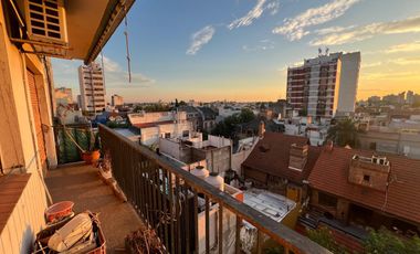 Bmé. Mitre al 1800 Depto. 3 amb. SEMIPISO C/ DEP. DE 78M2