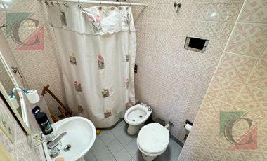 VIVIENDA 3 AMB. + DEPTO EN PLENO CENTRO DE LANÚS