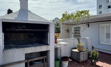 VIVIENDA 3 AMB. + DEPTO EN PLENO CENTRO DE LANÚS