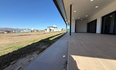 CASA EN VENTA EN PUERTO DEL AGUILA LOS ESPINILLOS - POTRERO DE GARAY