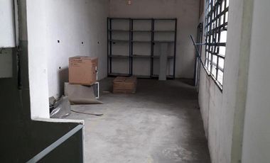 Galpón 650m2 zona industrial - Munro