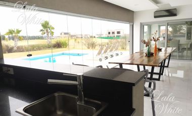 Casa en venta en La Providencia Canning