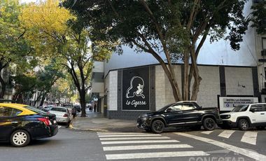 Local en  alquiler - Esquina 9m x 13.5 - apto todo rubro